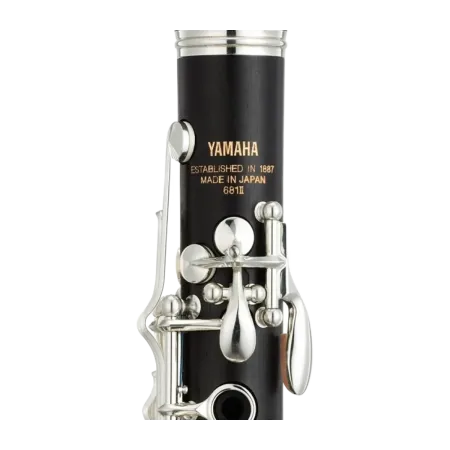 Requinta Yamaha YCL681 II 17 chaves prateadas 6 anéis - Sanganxa.com